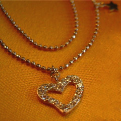 Petite Heart�E�W���G���[�E�_�u���`�F�[���u���X���b�g